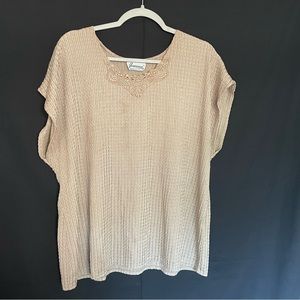 Vintage 80s style Textured Blouse w lace appliqué | VTG Plus Size 22